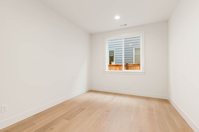 Photo - 16017 124th Ave NE