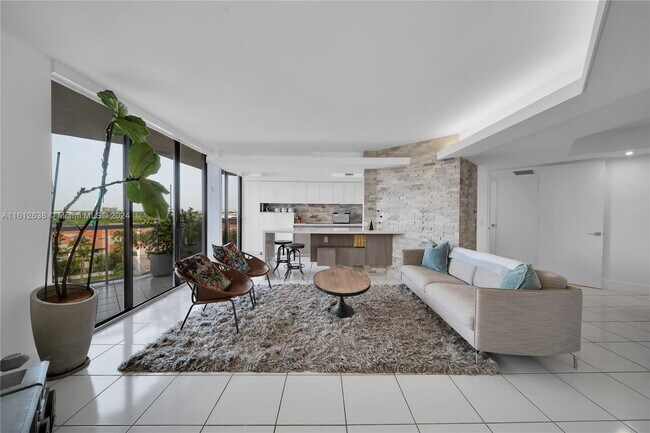 Photo - 3610 Yacht Club Dr