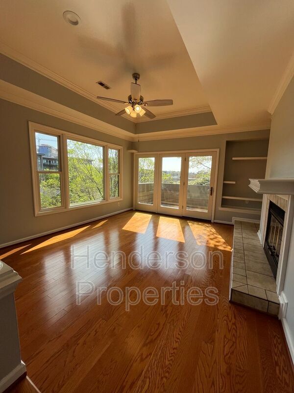 Photo - 1109 E Morehead St Unit 15