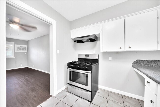 Photo - 5532 Eskridge St Unidad 2