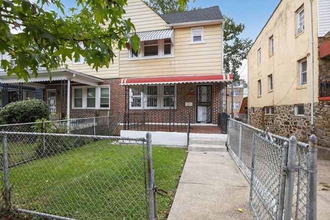 Photo - 3 bed 2 bath in Baltimore, MD
