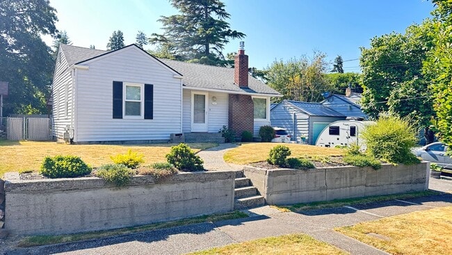 Building Photo - Cozy Midcentury Cottage with AC for Rent in Skyway