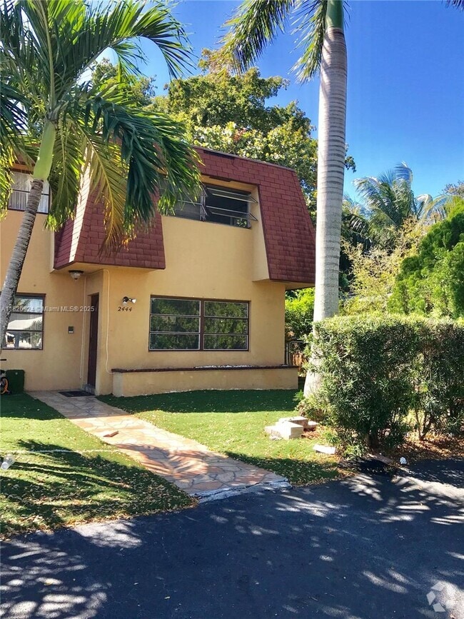 Building Photo - 2444 SW 58th Manor Rental