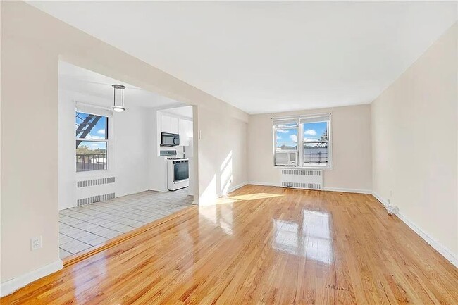 Photo - 3165 Nostrand Ave Condo