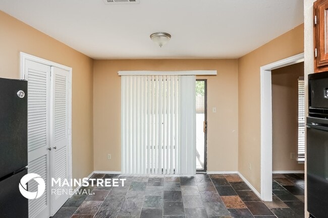 Photo - 1003 Glenn Dr