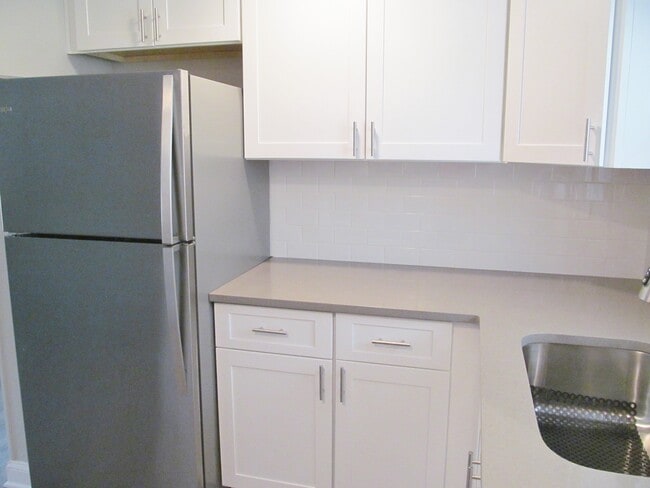 11 Meehan Ave Unit 2