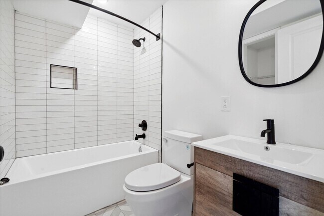 Photo - 1338 N 15th St Unidad C3