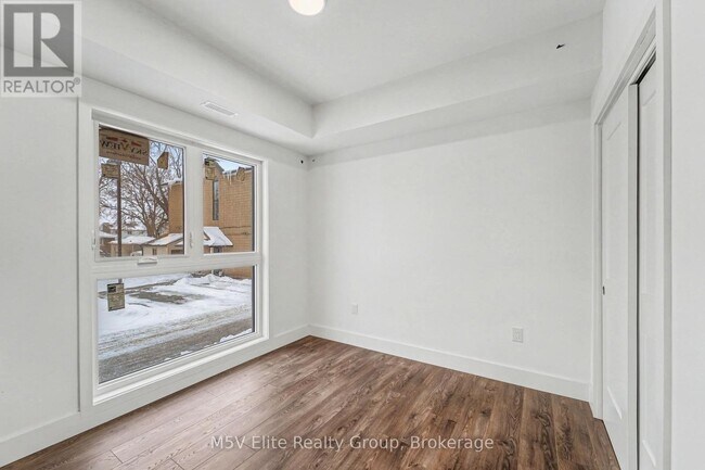 Photo - 6638 McLeod Rd
