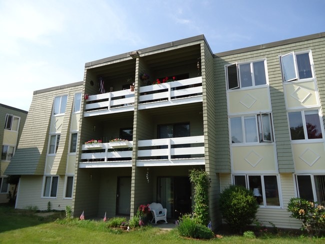 Photo - Hyannis House Apartments Unit 101