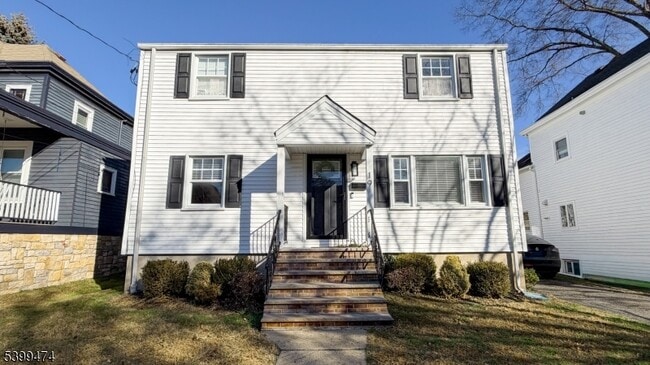 Building Photo - 19 Hazlett St