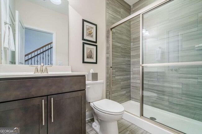 Photo - 214 Braeden Wy