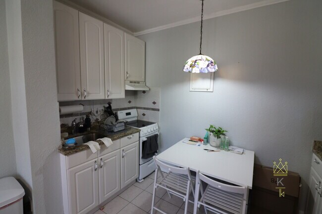 Photo - 31 Orkney Rd Unit 33