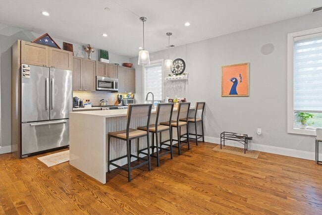 Photo - 6 Ashland St Unit 3