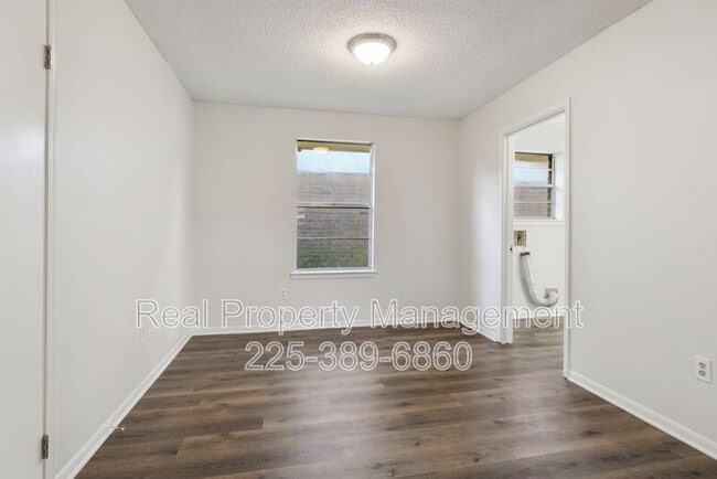 Photo - 8933 Baronne Dr