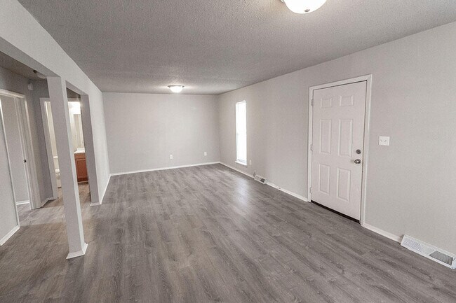 Photo - 212 Wheaton Ct