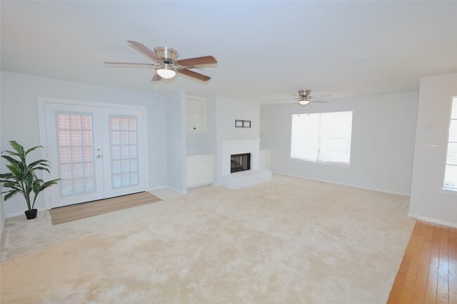 Photo - 3229 Continental Dr