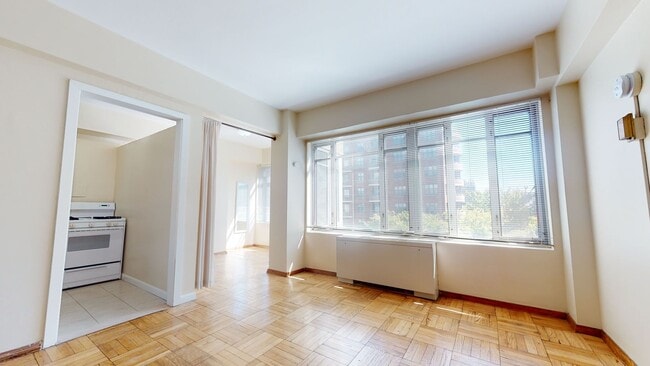 Photo - 1711 Massachusetts Ave NW