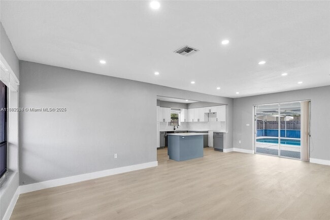 Photo - 3801 N 66th Ave