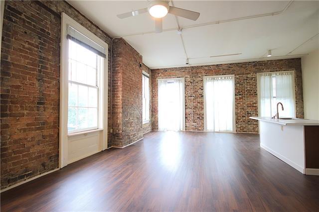 Photo - 541 St Joseph St
