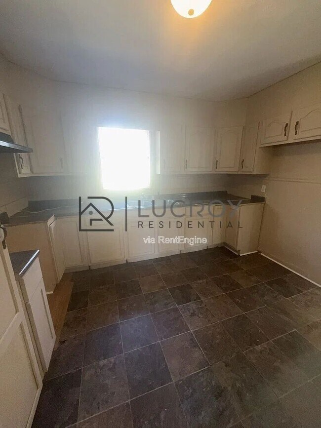Photo - 316 Woody Dr