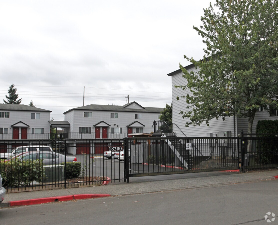 Photo - Burnside Garden Apartments