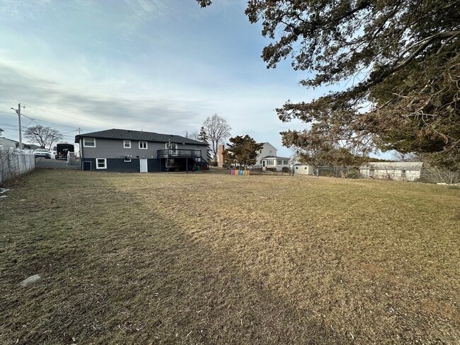 Building Photo - 34 Ensign St Unit 2