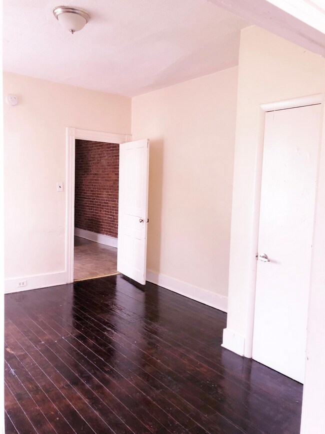 Photo - 654 St Joseph St Unit 1