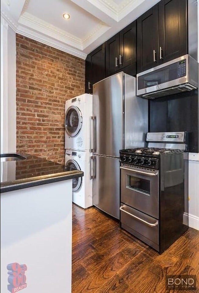 Building Photo - 72 W 108th St Unit A Rental