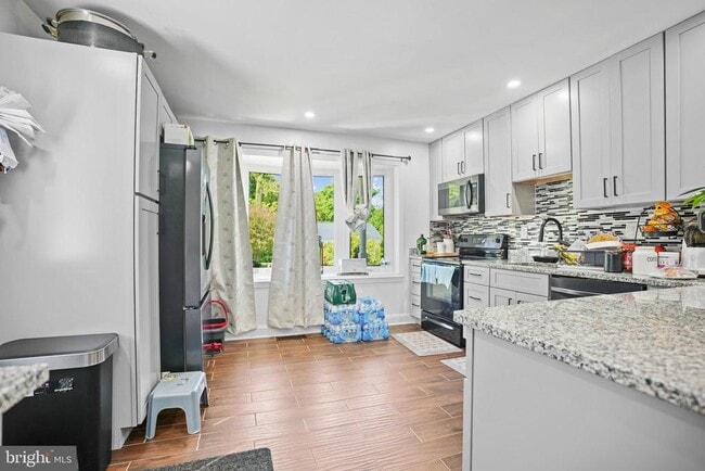 Photo - 7518 Bentree Rd