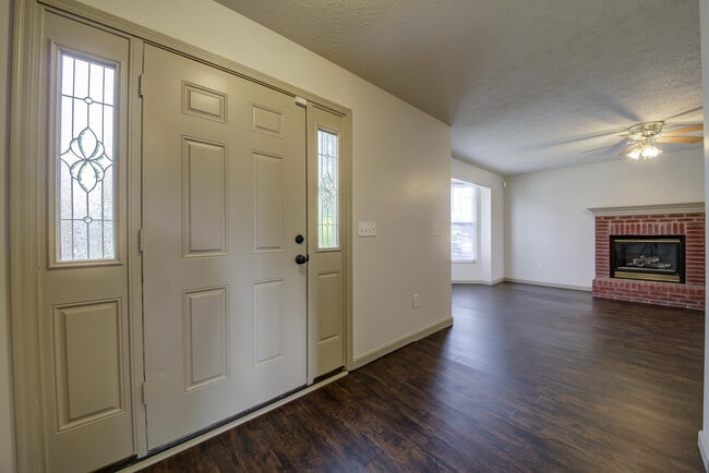 Photo - 1040 Bloomfield Ct