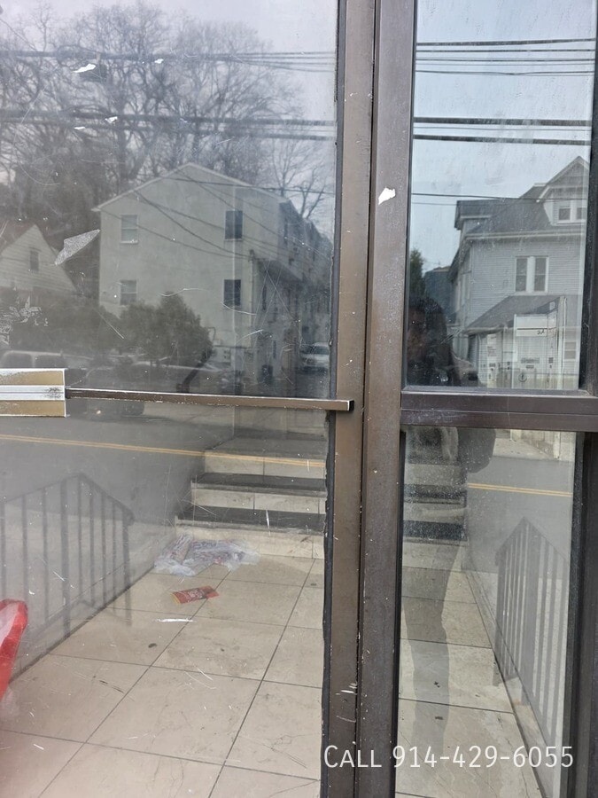 Photo - 609 Van Cortlandt Park Ave