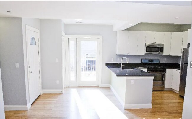 Photo - 35 Forbes St Unit 3
