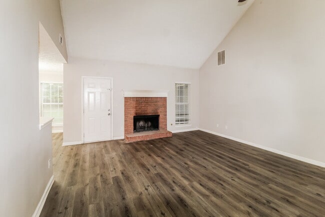 Photo - 850 Chaseridge Dr