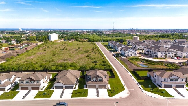 Photo - 707 Staglin St