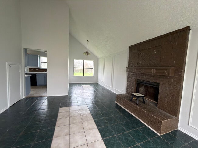 Photo - 1207 Charles Dr