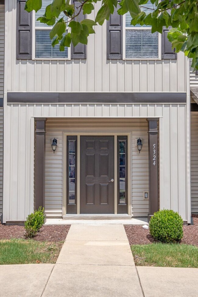 Photo - Townhome in The Villas at Cloister