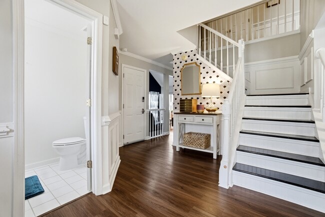 Photo - 1097 Honeycutt Way