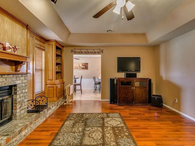 Photo - Charming 3-Bedroom Home — Spacious Corner Lot in Del City!