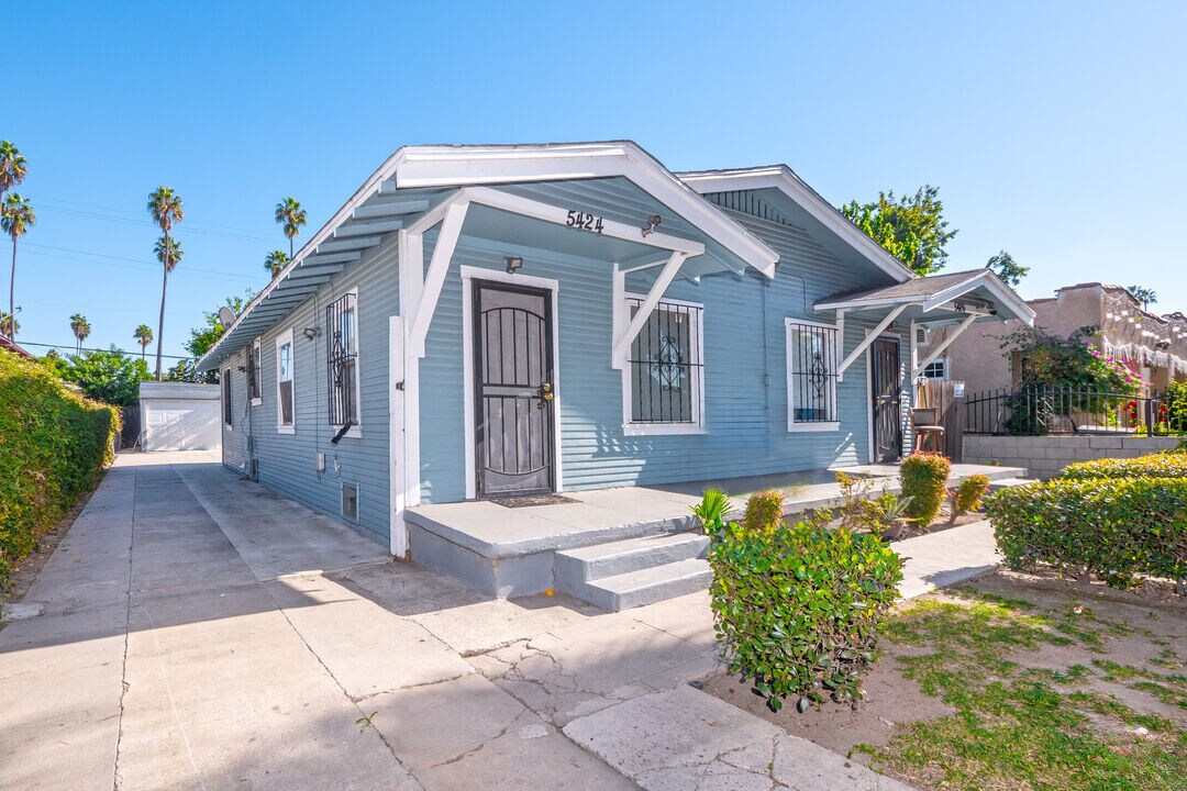 Photo - 5424 S Van Ness Ave (Los Angeles, CA)