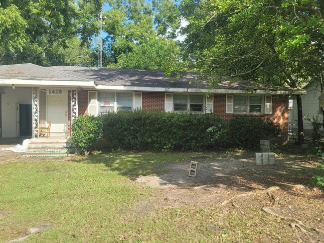 1429 THIRD AVE - 1429 THIRD AVE House