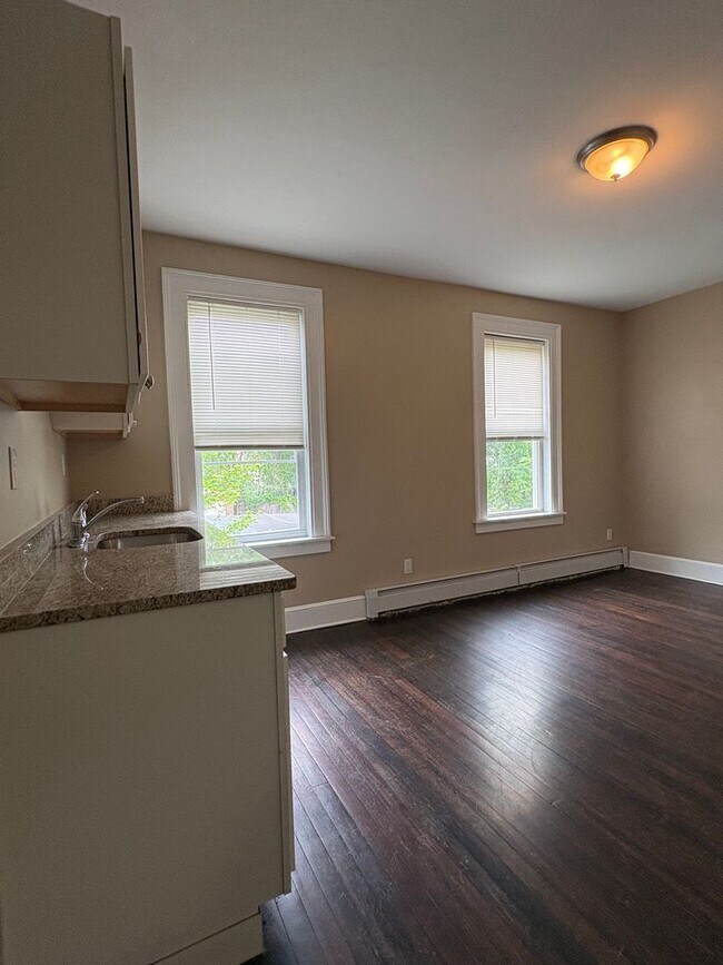 Photo - 24 Oak St Unit 2