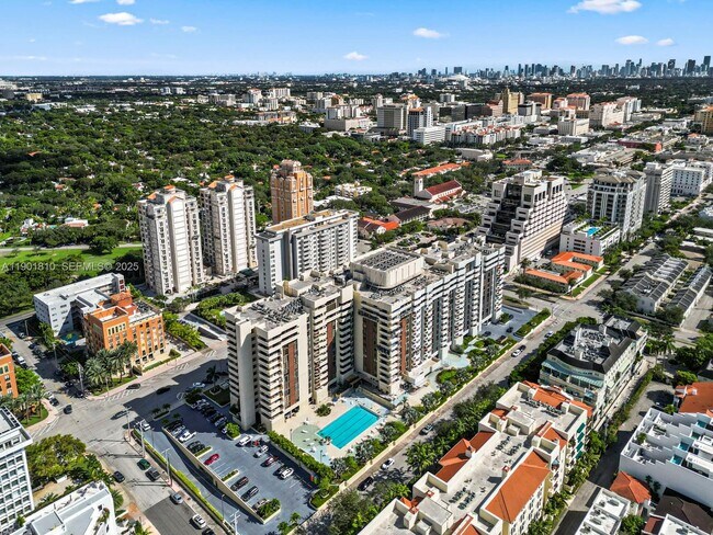 Photo - 600 Biltmore Way Unit 902