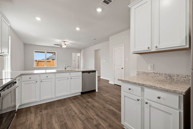 Photo - 7619 Thrips Ln
