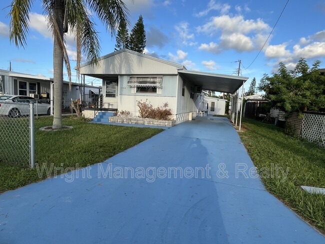 Building Photo - 2050 Lullaby Dr