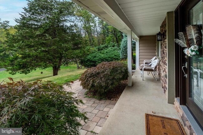 Photo - 230 Jacobs Creek Rd