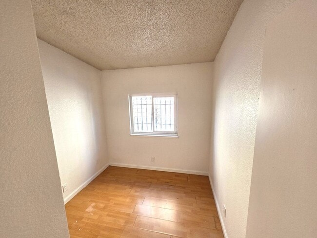 716 Sycamore St Unidad 714 Sycamore St Right