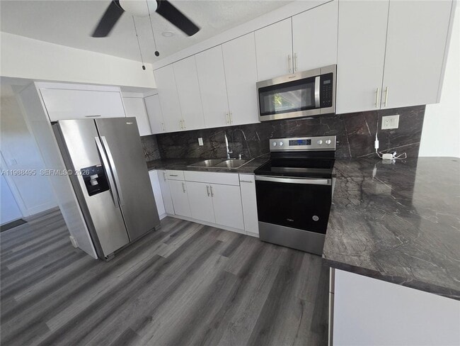 Photo - 6421 Allen St