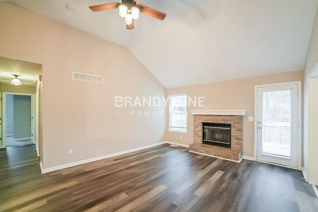 Photo - 914 SW Foxtail Dr