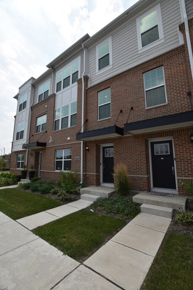 Photo - 2945 Showplace Dr