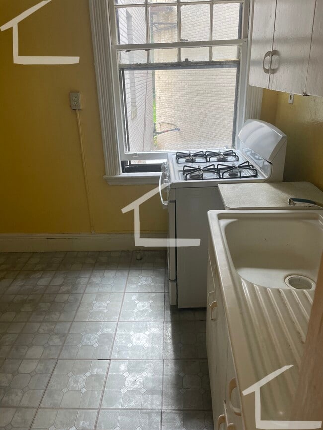 Photo - 28 Sidlaw Rd Unit 6